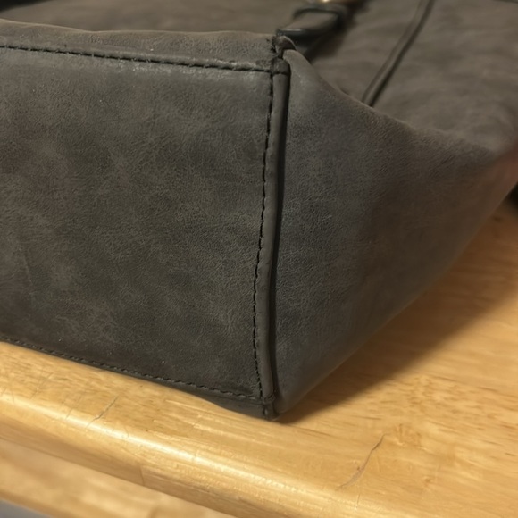 B.O.C. | Large Marbled Gray Suede Tote - Picture 5 of 11